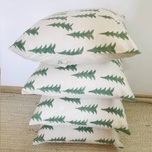 Load image into Gallery viewer, Pack of 4 Christmas Cushions ( Green)
